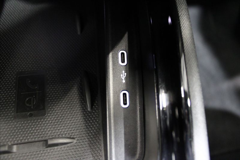 Škoda Kamiq 1,5 TSI 110kW Monte Carlo - fotka 29 z 34