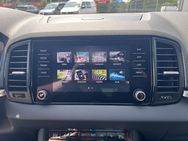 Škoda Karoq (2024) 1. majitel, Koupeno nové v ČR - fotka 15 z 29