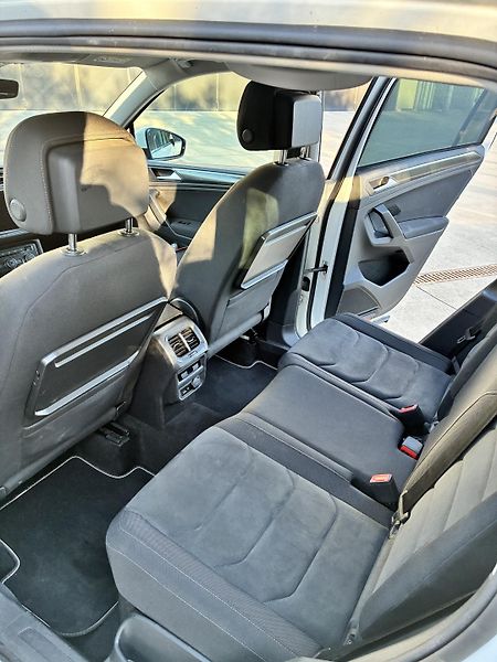 Volkswagen Tiguan (2019) VW Tiguan R-Line  1.5 tsi  - fotka 15 z 19