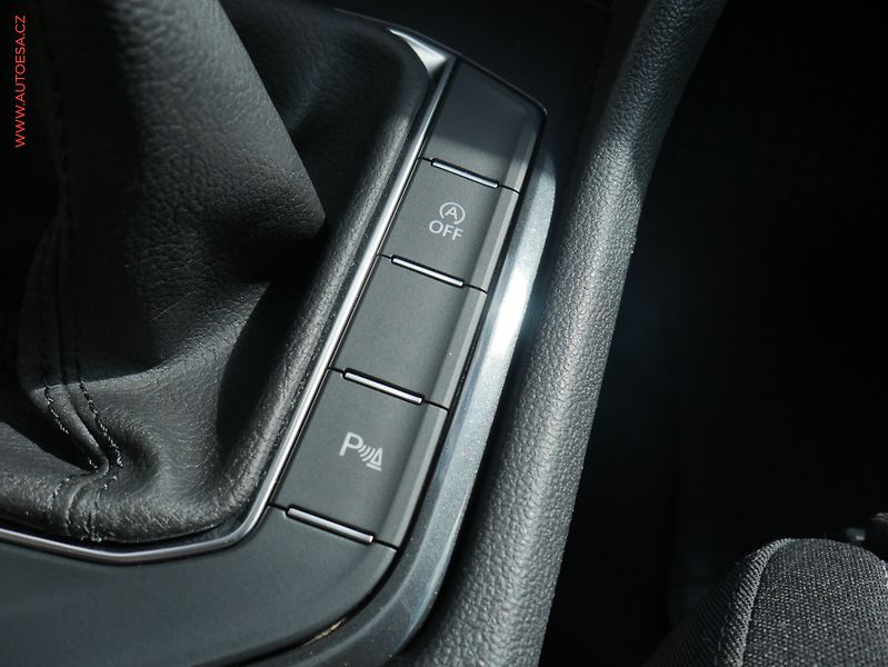 Volkswagen Tiguan (2021) 1.5 TSi, 1.maj,ČR, Life, LED - fotka 16 z 26