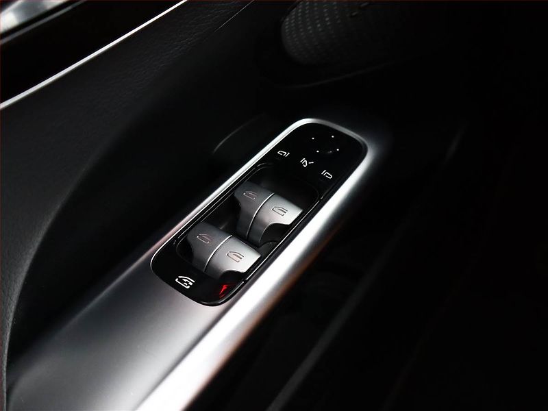 Mercedes-Benz Třídy C (2021) C 200 - fotka 19 z 21