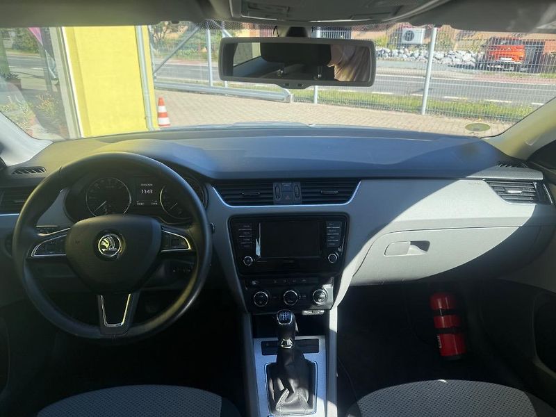 Škoda Octavia (2016) 1,6 TDi NAVI GARANCE KM - fotka 14 z 32