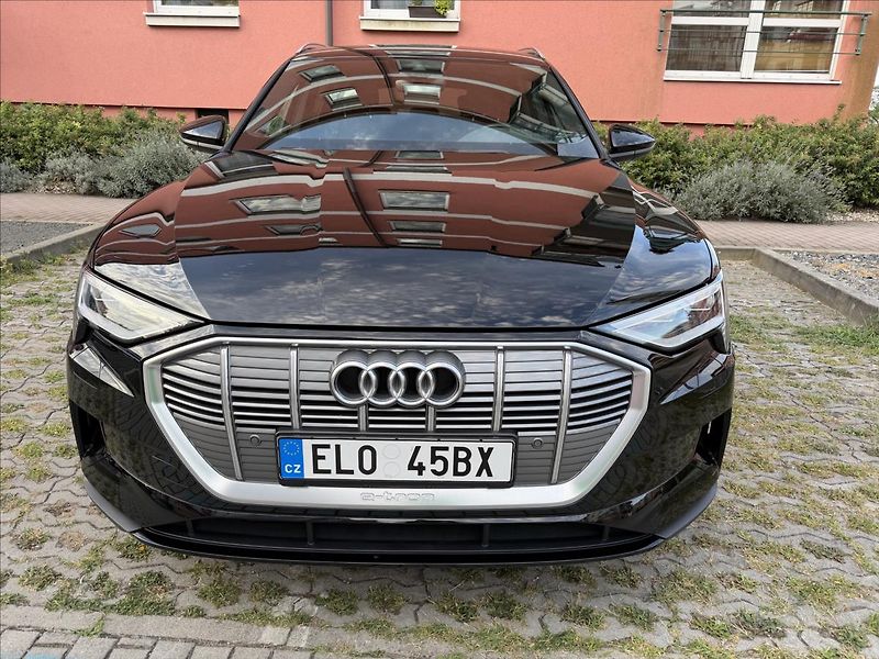 Audi e-tron 50 quattro, 59tis. km - fotka 3 z 19