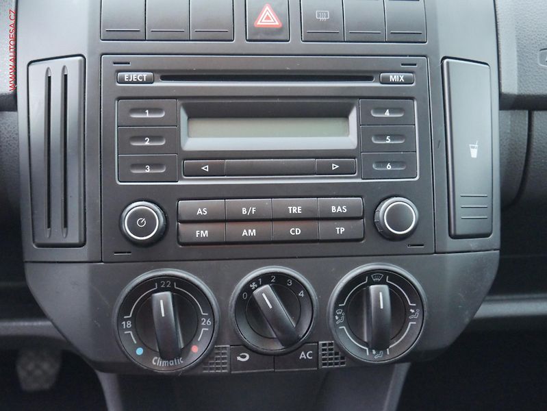 Volkswagen Polo (2008) 1.2 i, 2.maj,ČR, Comfortline - fotka 11 z 15