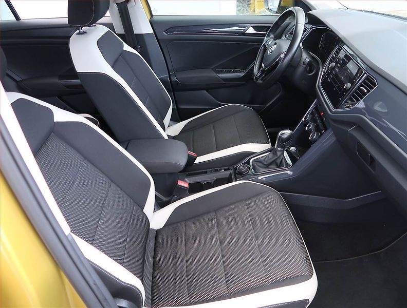 Volkswagen T-Roc (2018) 2.0 TDI 4Motion, 4X4, Automat - fotka 9 z 20