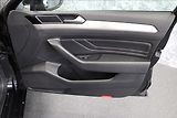 Volkswagen Passat 2,0 TDI DSG ELEGANCE 1.MAJ. CZ - náhled 9