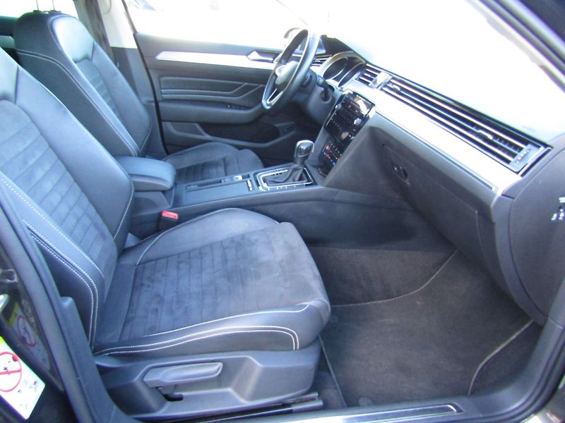 Volkswagen Passat (2022) 2.0 TDI DSG 147kW  MATRIX - fotka 30 z 41