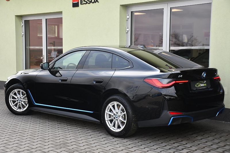 BMW i4 eDrive35 3L-ZÁRUKA  9tis.KM 1M - fotka 3 z 42