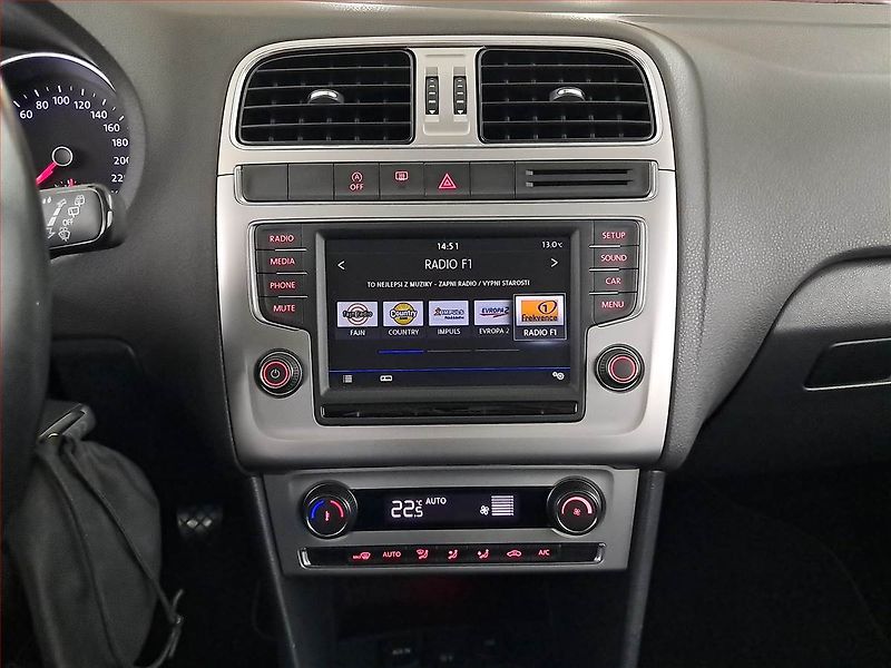 Volkswagen Polo (2017) 1.2 TSI - fotka 12 z 18