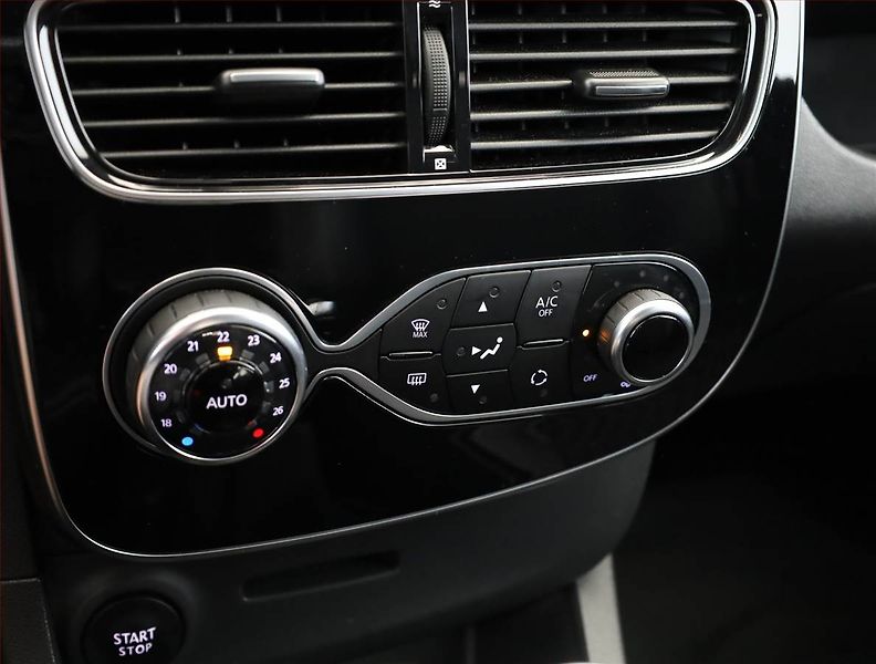 Renault Clio (2017) 1.2 TCe, Serv.kniha, Kůže - fotka 11 z 19