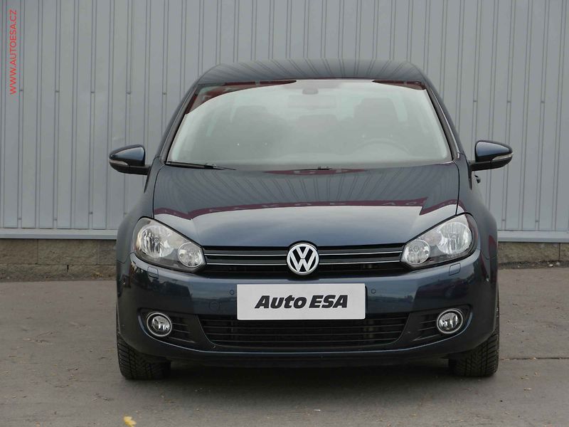 Volkswagen Golf (2011) 1.6 TDi, Comfortline, DSG - fotka 2 z 19
