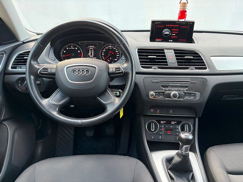 Audi Q3 1.4 TFSi, Serviska, TOP - fotka 14 z 21