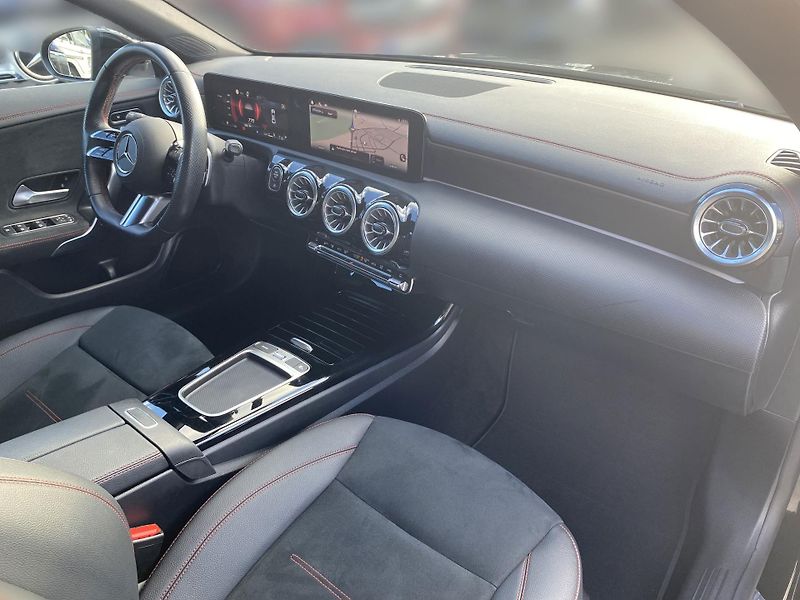 Mercedes-Benz CLA CLA 200 d kupé AMG Style - fotka 18 z 26