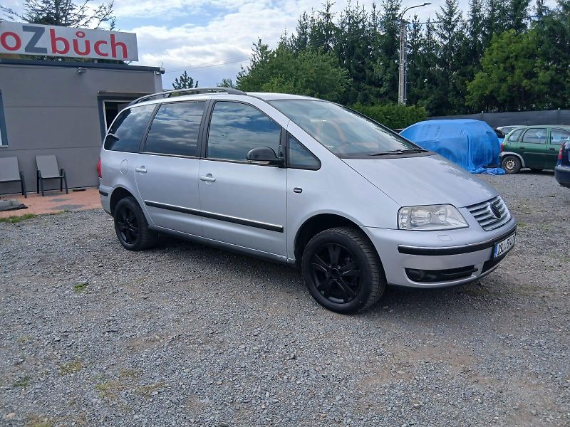 Volkswagen Sharan 2.0 TDI, ALU, 7 míst - fotka 6 z 34
