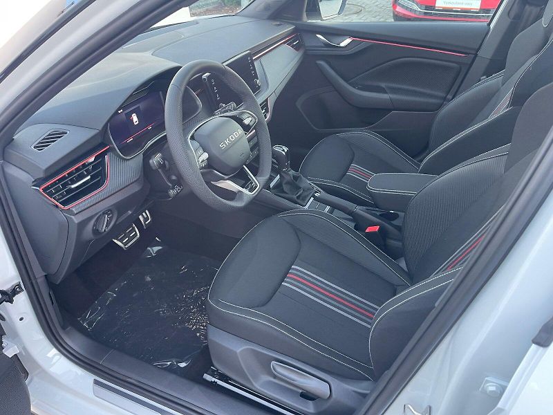 Škoda Kamiq (2025) 1,5 TSI / 110 kW DSG Monte Car - fotka 7 z 30