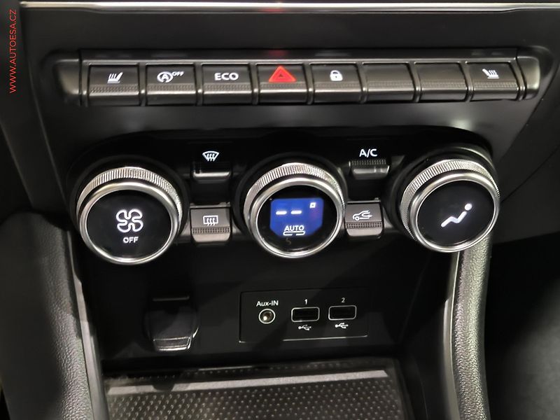 Renault Captur (2021) 1.0 TCe, 1.maj,ČR, Intense - fotka 15 z 17
