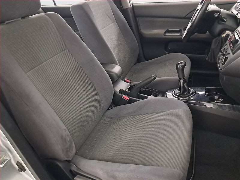 Mitsubishi Lancer (2005) 1.6, nová STK, Tažné - fotka 9 z 16
