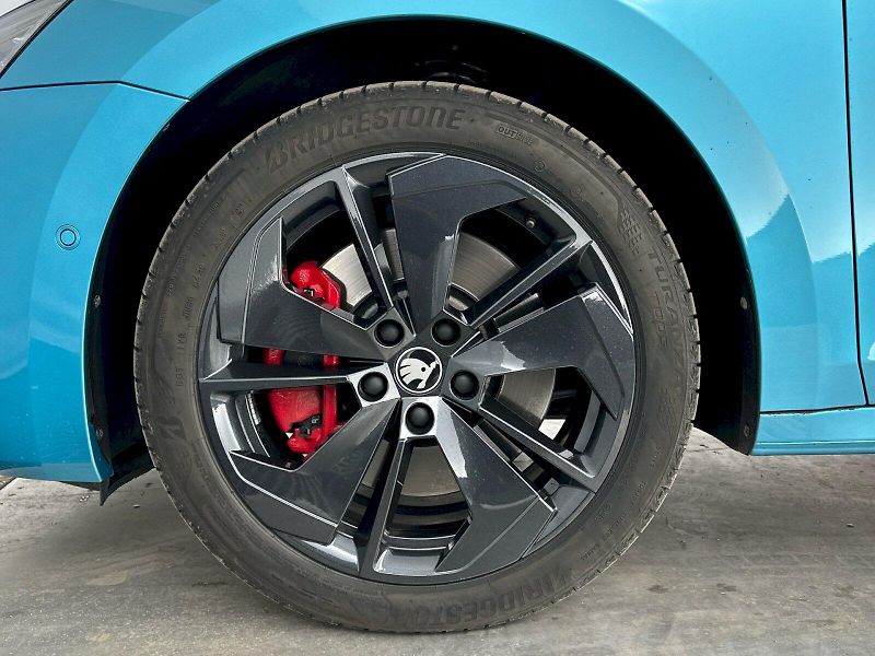 Škoda Octavia (2025) DSG 2.0TSI 195kW RS - fotka 36 z 36
