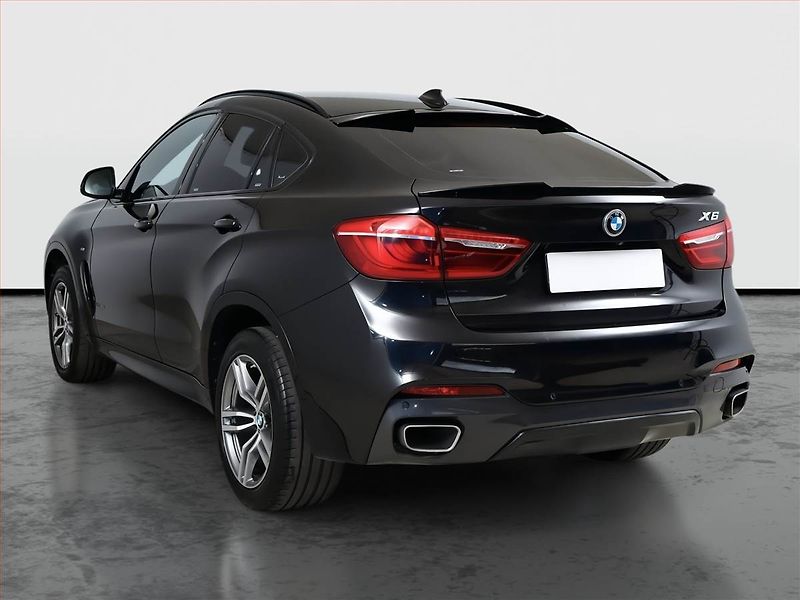 BMW X6 (2016) xDrive30d - fotka 4 z 25