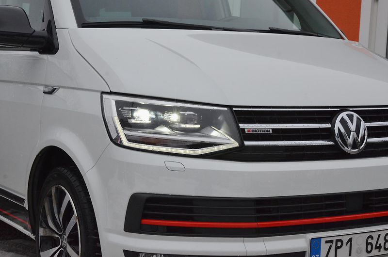 Volkswagen Multivan (2017) TDi 150kW 4x4 DSG Highline ČR - fotka 7 z 48