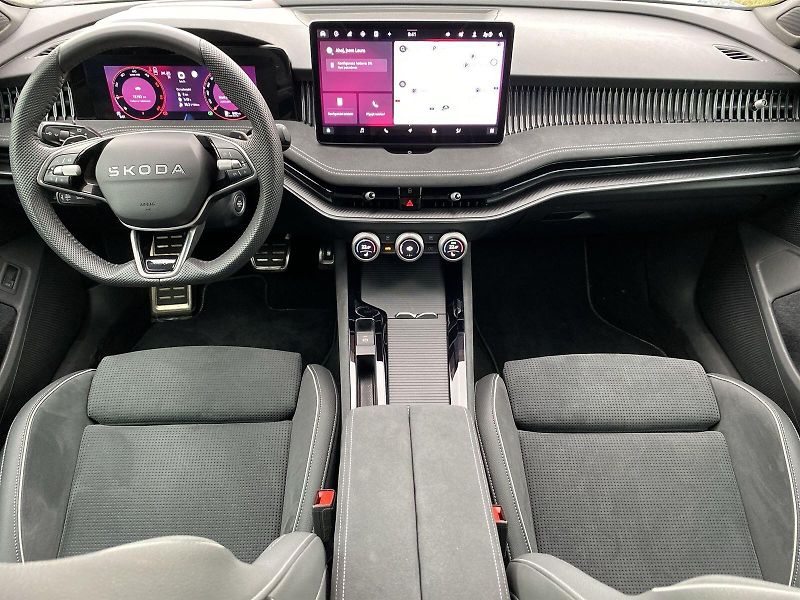 Škoda Superb (2025) Combi 2.0 TDI 4x4 DSG Sportlin - fotka 5 z 39