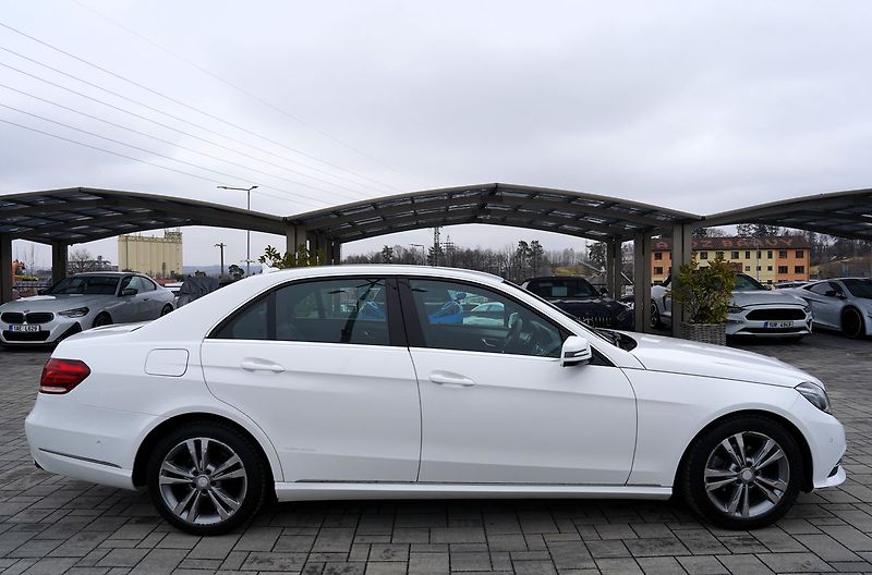 Mercedes-Benz Třídy E E 220d Avantgarde/kůže/AT/ČR - fotka 7 z 36