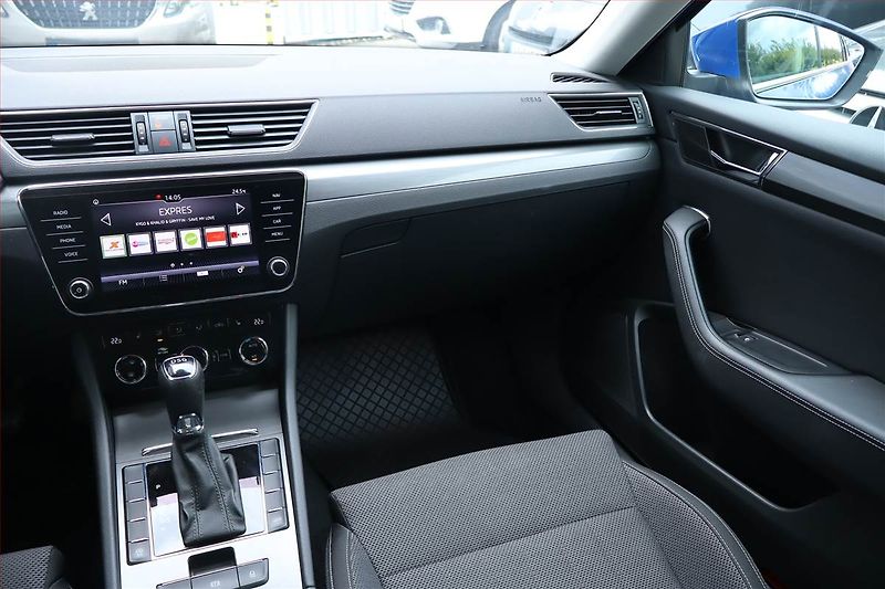Škoda Superb (2019) Style 2.0 TDI, Automat - fotka 8 z 32