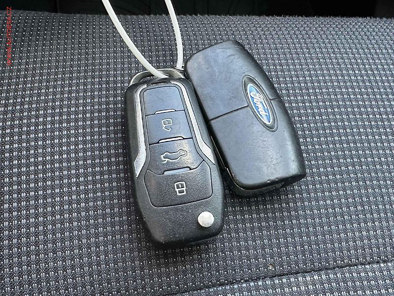 Ford S-MAX (2007) 1.8 TDCi, AC, tažné - fotka 17 z 17