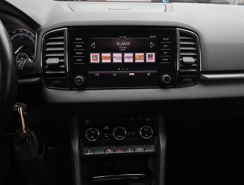 Škoda Karoq (2020) Ambition 1.0 TSI, Serv.kniha - fotka 12 z 20