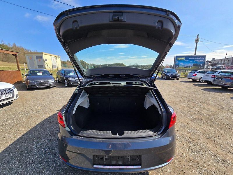 Seat Leon (2021) 1.5 TSGi Style DSG - fotka 16 z 22