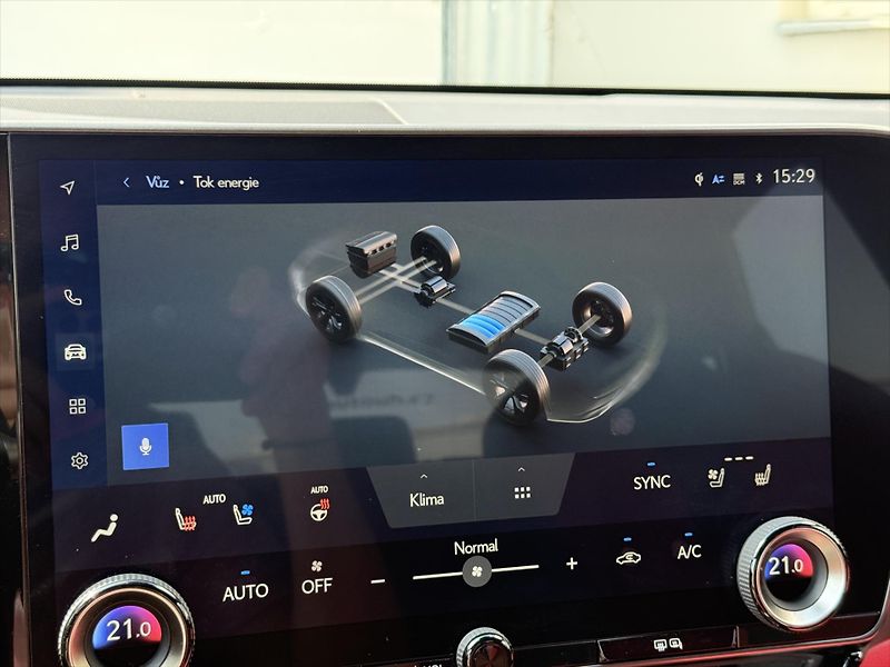 Lexus NX 350h 2,5 F-sport TOP, 4x4 - fotka 15 z 28