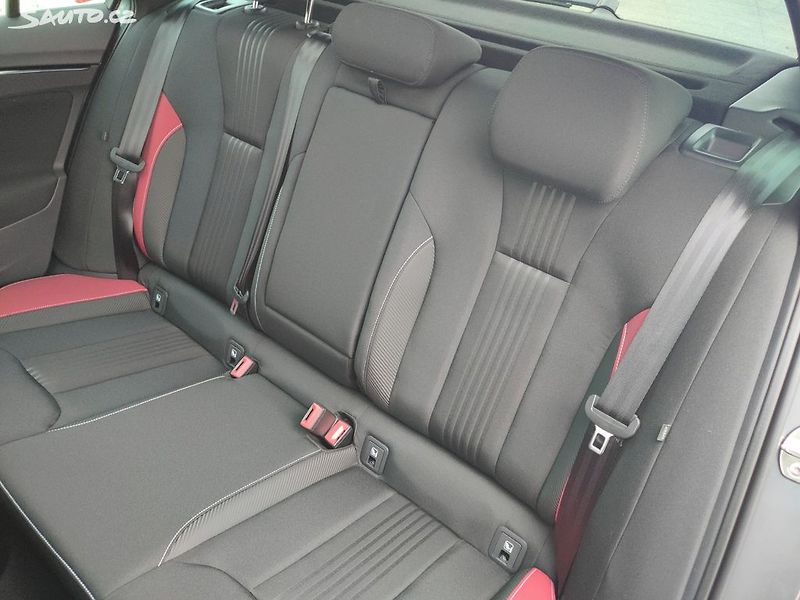 Škoda Scala Monte Carlo 1.5 TSI MAN - fotka 14 z 20