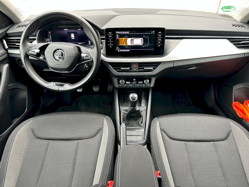 Škoda Scala (2022) 1.0 TSI 81kW Tour - fotka 5 z 25