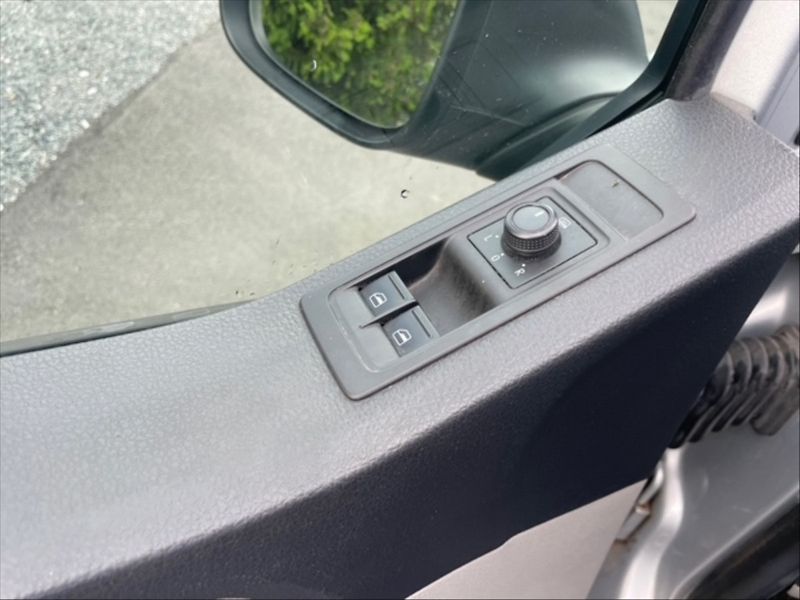 Volkswagen Transporter 2,0 TDI 75 KR - fotka 11 z 11