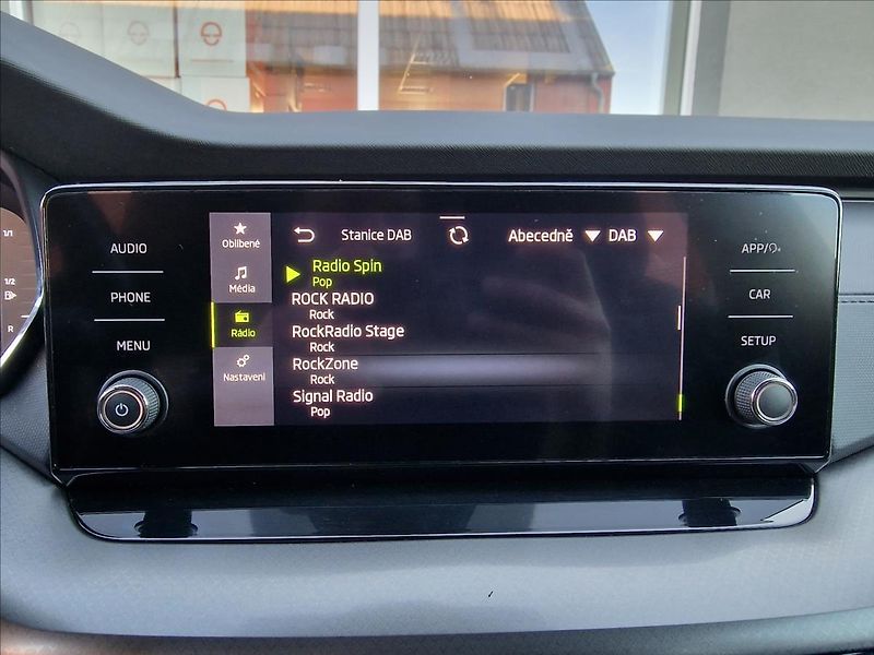 Škoda Octavia 2.0TDI DSG Ambition,ČR,1.Maj. - fotka 31 z 50