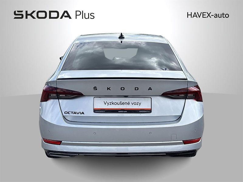 Škoda Octavia (2023) 2.0 TDI DSG Sportline - fotka 32 z 32