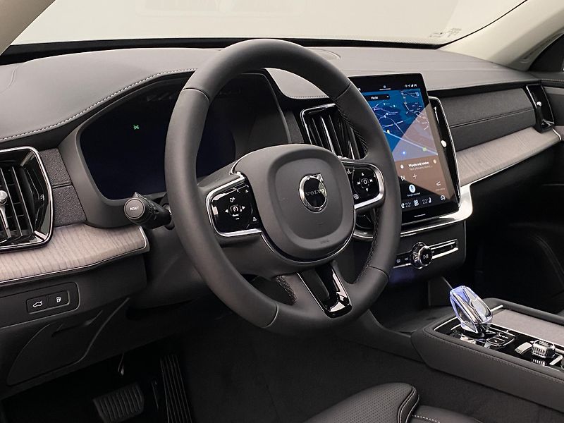 Volvo XC90 (2026) T8 AWD Plug-in DARK PLUS 7m - fotka 4 z 72