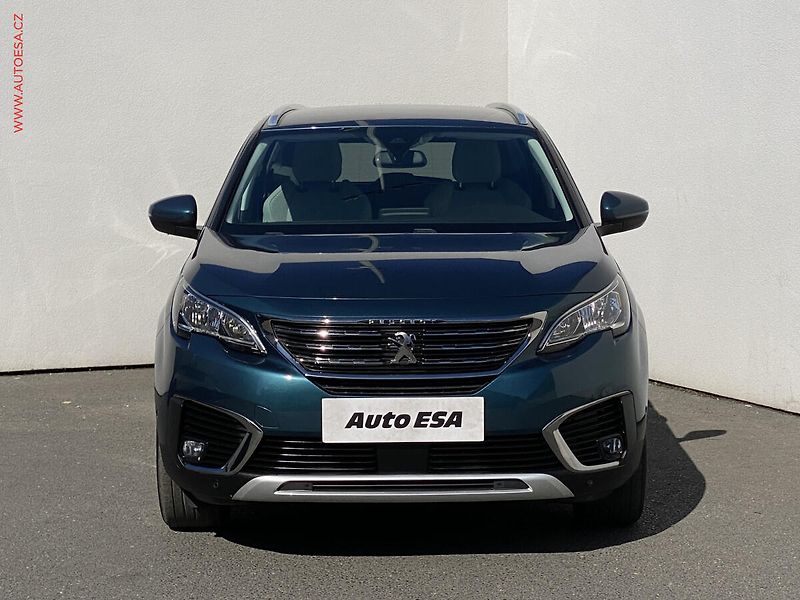 Peugeot 5008 (2018) 1.5 HDi 7míst, Allure, navi - fotka 2 z 19