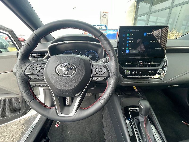 Toyota Corolla 2.0 Hybrid GR SPORT - fotka 15 z 28