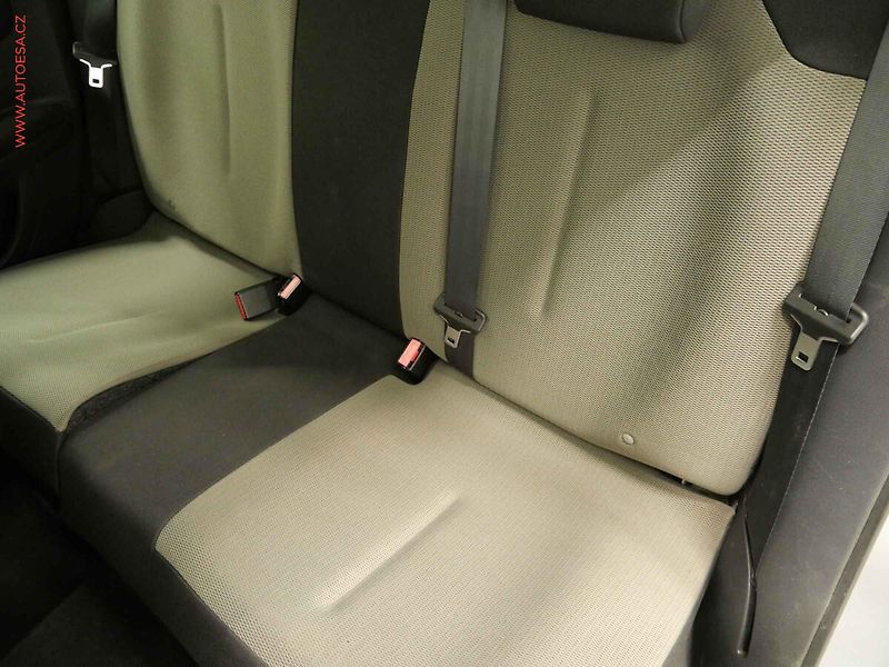 Citroën C4 (2009) 1.4i, 2.maj,ČR, AC, temp - fotka 10 z 20