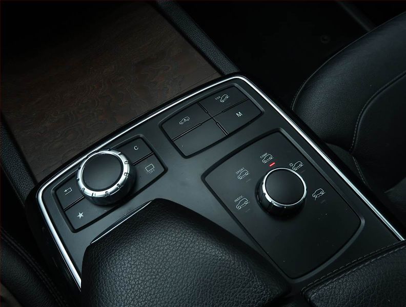 Mercedes-Benz GLS (2016) 350 d 4MATIC - fotka 21 z 30