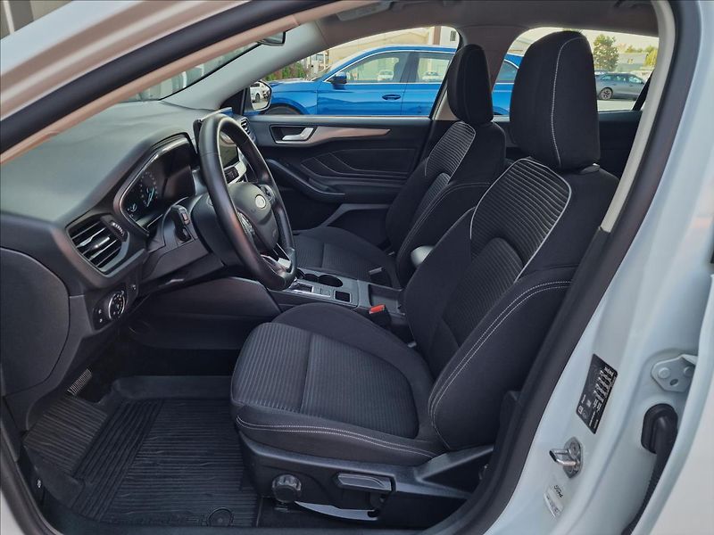 Ford Focus 1.5 TDCi Titanium, ČR, 1.Maj. - fotka 19 z 50