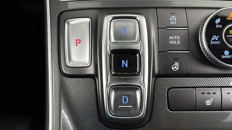 Hyundai Santa Fe 2.2 CRDI AUT 4x4 Smart - fotka 28 z 32