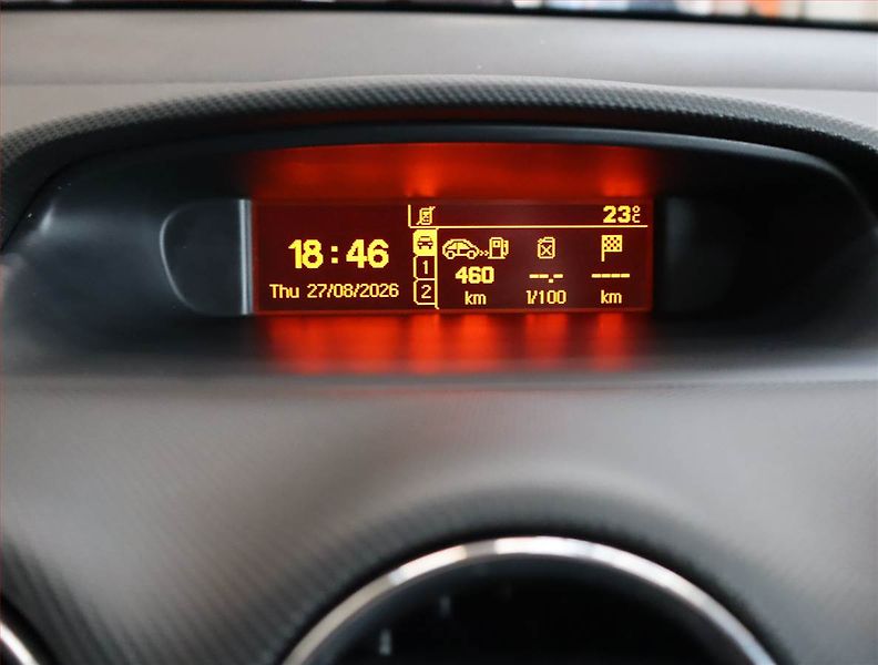 Peugeot 308 (2012) 1.6 HDi, Tempomat - fotka 12 z 18