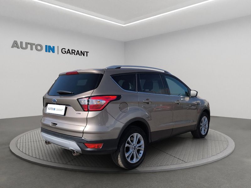 Ford Kuga (2019) 2.0 TDCi 110kW, 4x4, ČR, Serv. - fotka 5 z 28