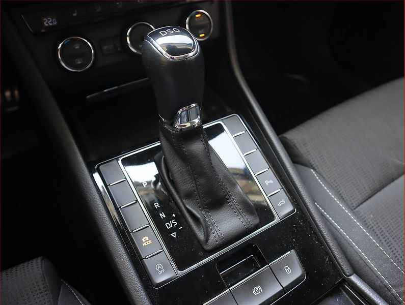 Škoda Superb (2016) 2.0 TDI, Automat, Serv.kniha - fotka 13 z 23