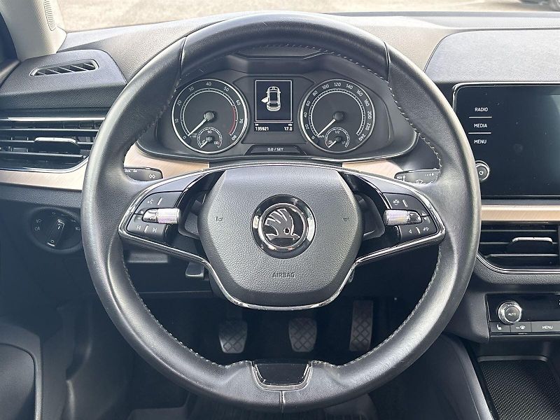 Škoda Scala (2023) 1.5 TSI Style - fotka 10 z 30