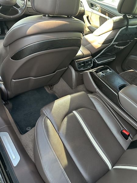 Audi A8 (2013) Design selection - fotka 13 z 18