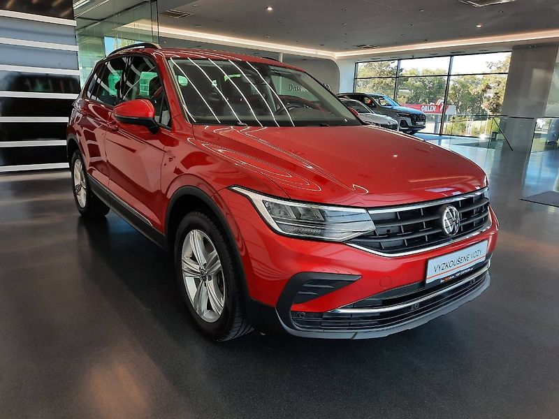 Volkswagen Tiguan (2022) Life 2.0 TSI 4Motion (140kW/19 - fotka 29 z 29