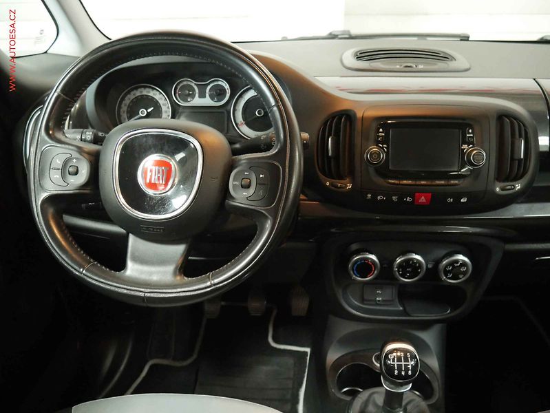 Fiat 500L (2014) 1.4 T-Jet, 1.maj, AC, park - fotka 11 z 19